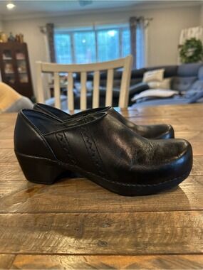 Dansko Black Leather Slip On Clogs Size 37